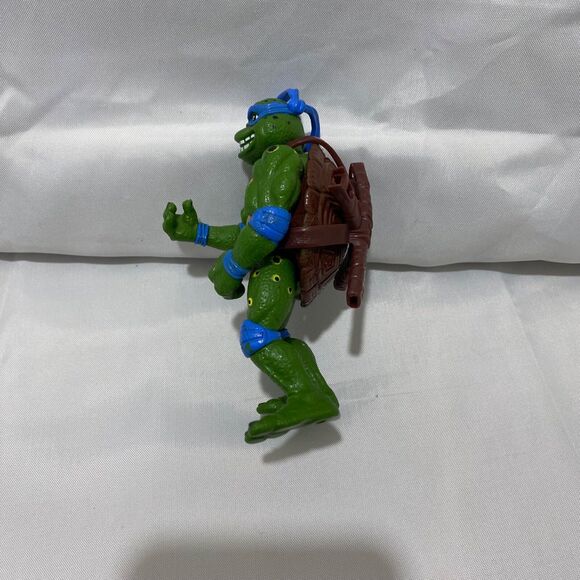 TMNT Leonardo 1992 4” Rubber Action Figure Playmates Vintage Movie Toy - Picture 6 of 7